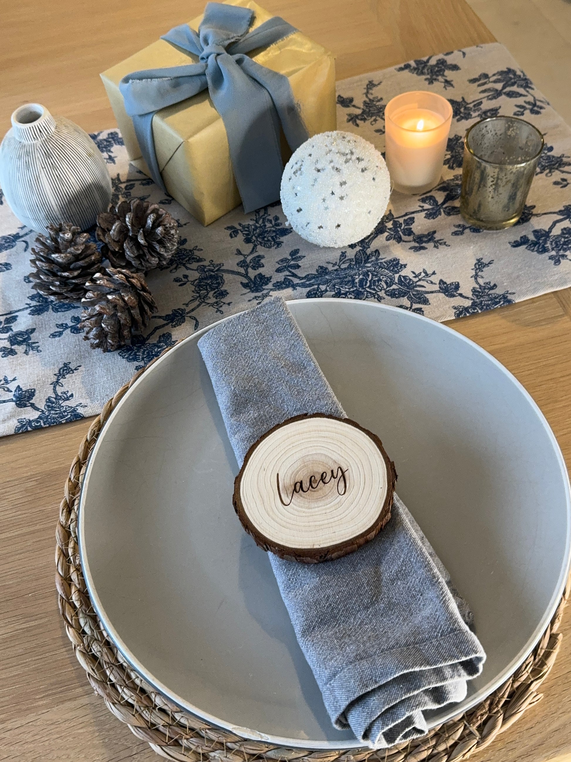 log slice name place on table setting
