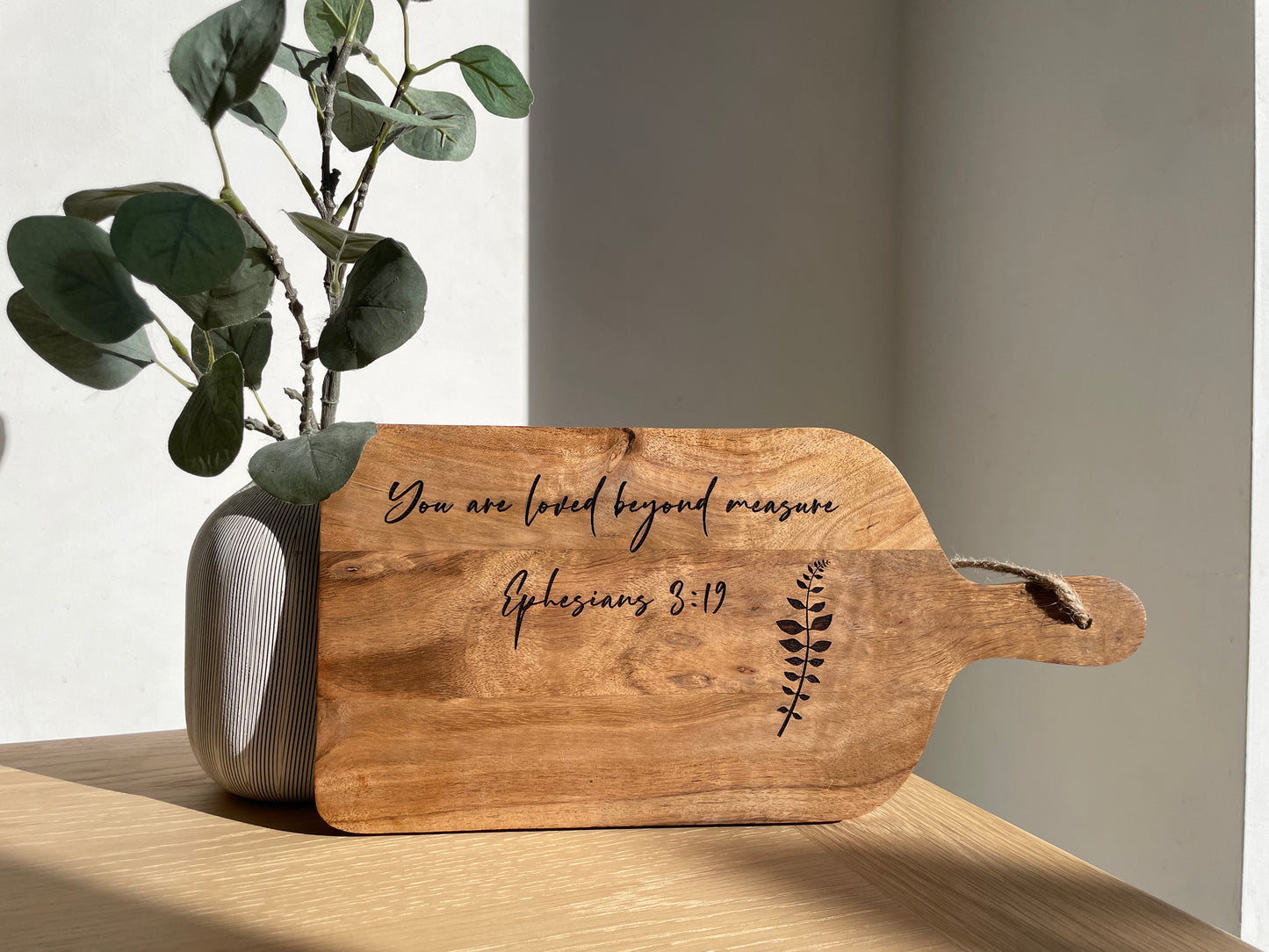 personalised chopping board, brown, 100% acacia wood, full view